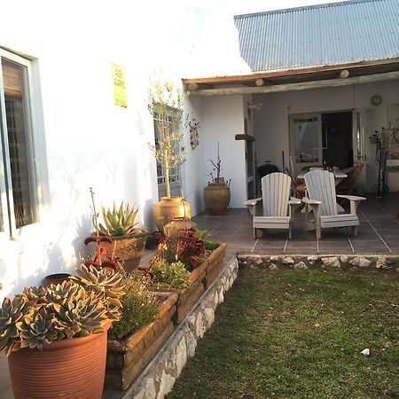 Guest House Karibu In Paternoster Exterior photo