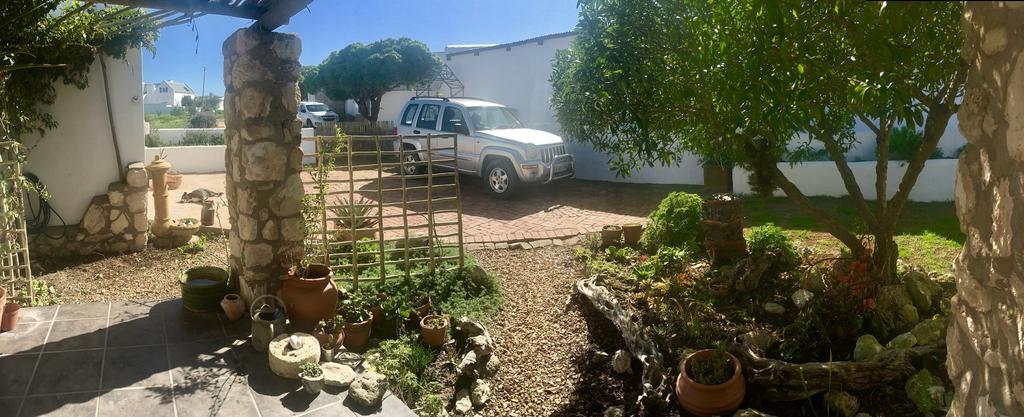 Guest House Karibu In Paternoster Exterior photo